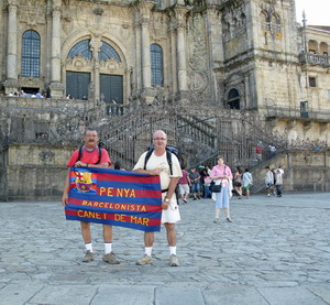 L' Enric i en Pere satisfets a la plaça de l'Obradoiro a Santiago de Compostela