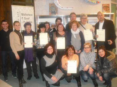 Parelles lingüístiques amb l'autor del llibre i responsables del CNL del Maresme i de la Plataforma per la Llengua Canet de Mar